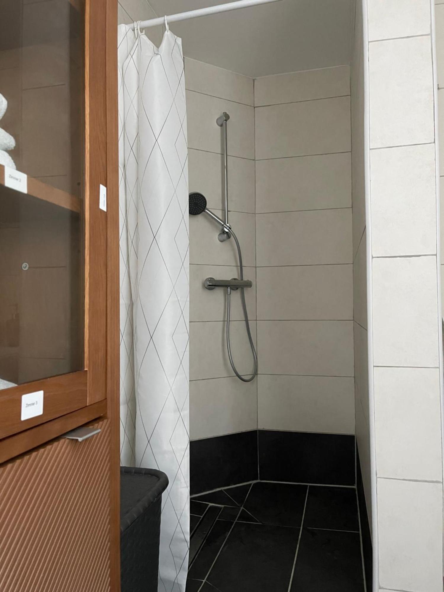 Bequemes Einzelzimmer Im Herzen Von Kassel Kültér fotó