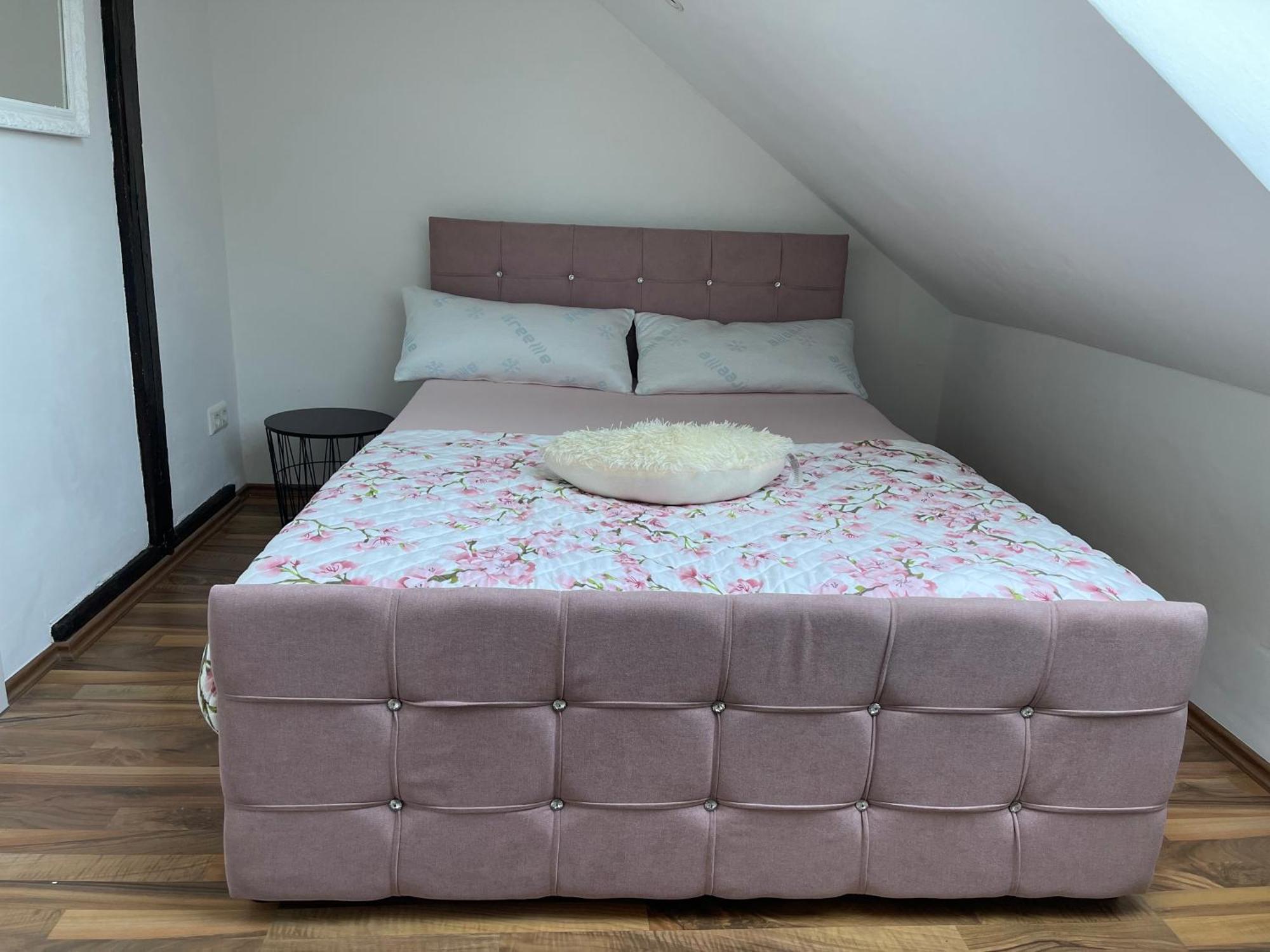 Bequemes Einzelzimmer Im Herzen Von Kassel Kültér fotó
